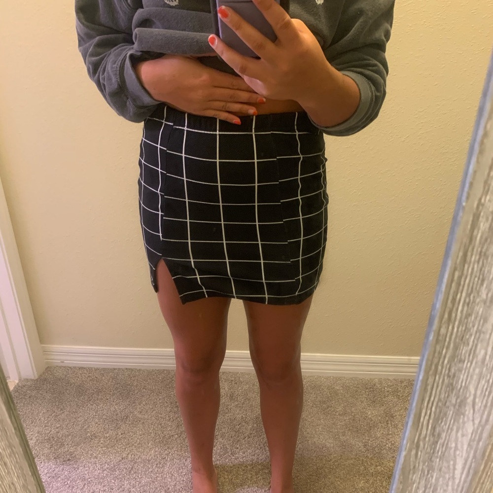 Shein Black & White Striped Skirt - Picture 2 of 5